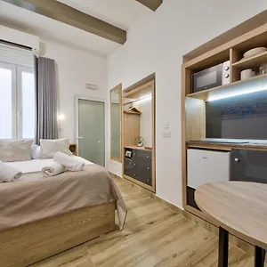 Tritoni Mini - Valletta Apartament