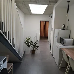 Minimal & Arty Townhouse Alloggio in famiglia